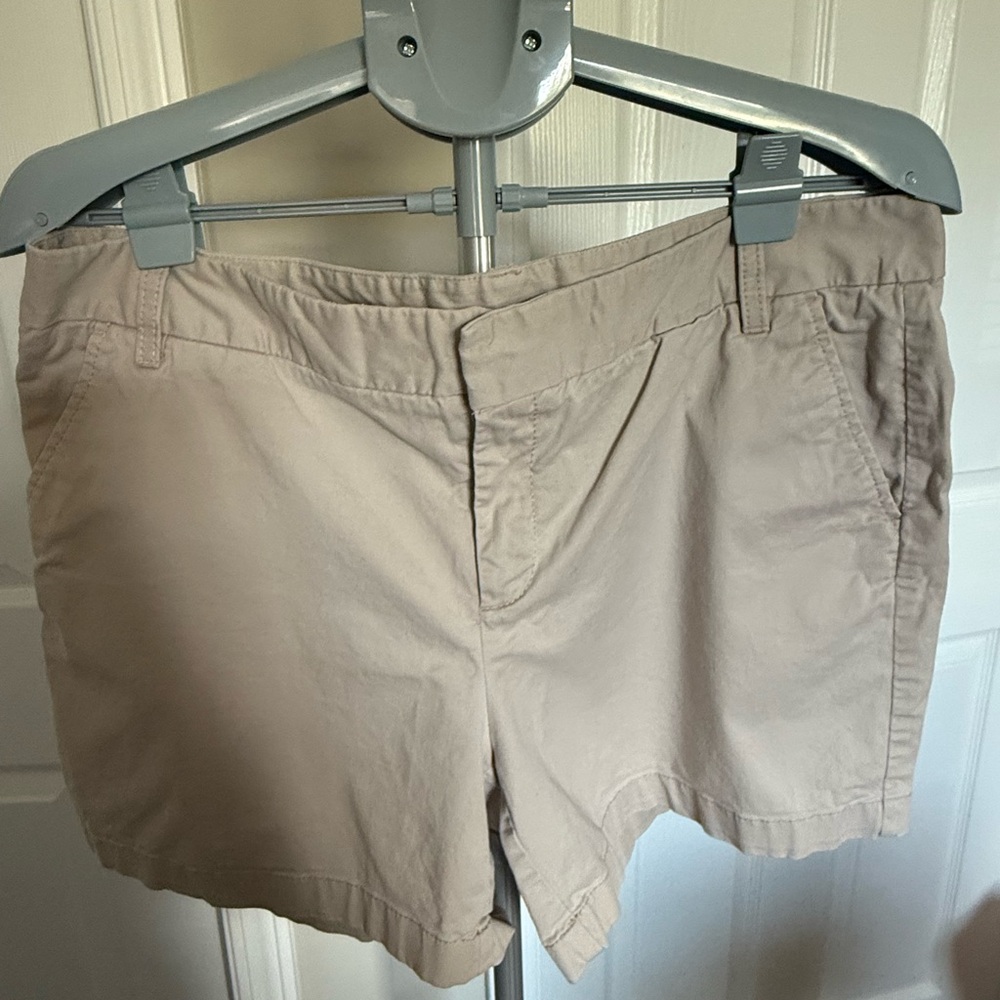 ⭐️ Caslon Women's Beige Shorts
